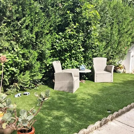Tatil Evi Maison Lumineuse Avec Grande Terrasse En Bois Et Jardin *